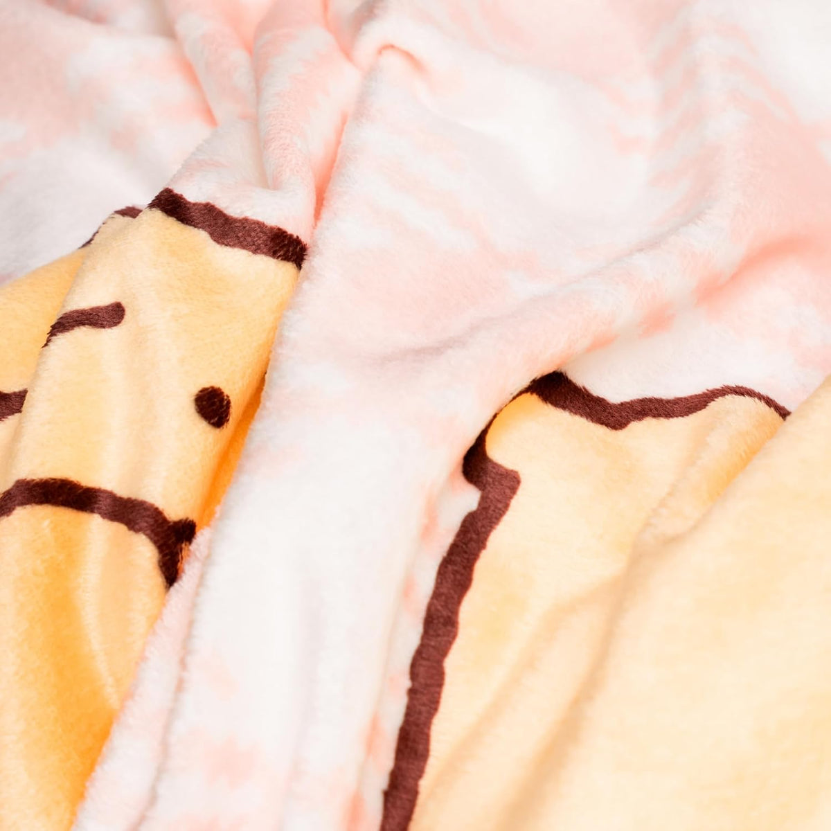 Pompompurin Pancakes Throw Blanket