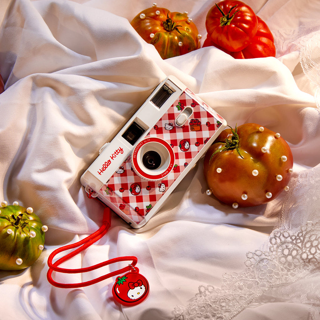 Hello Kitty Tomatoes FC-11 35mm Film Camera