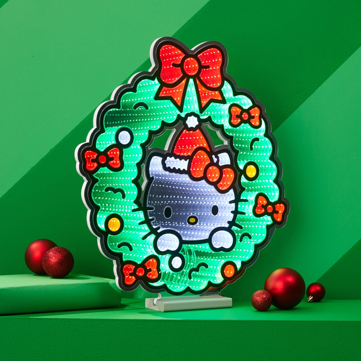 Hello Kitty Twenty Inch Holiday Wreath Infinity Light Ekkolight